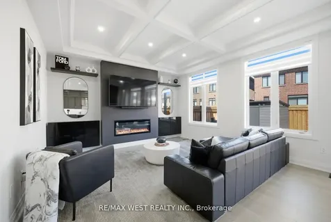 99 Coldwell Bay Circle Vaughan ON L4H 5E9