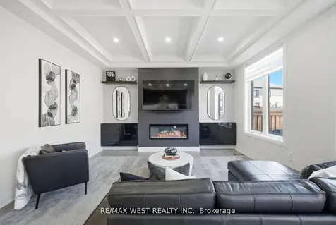 99 Coldwell Bay Circle Vaughan ON L4H 5E9