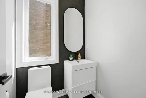99 Coldwell Bay Circle Vaughan ON L4H 5E9