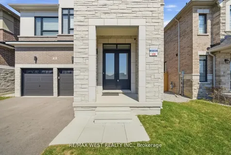 99 Coldwell Bay Circle Vaughan ON L4H 5E9