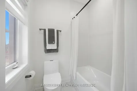 99 Coldwell Bay Circle Vaughan ON L4H 5E9