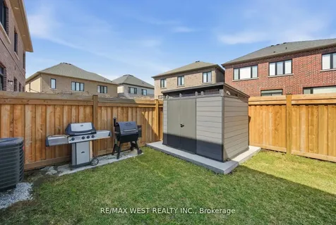 99 Coldwell Bay Circle Vaughan ON L4H 5E9