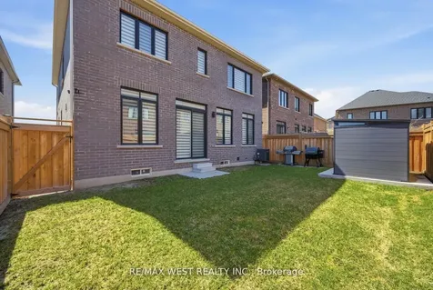99 Coldwell Bay Circle Vaughan ON L4H 5E9