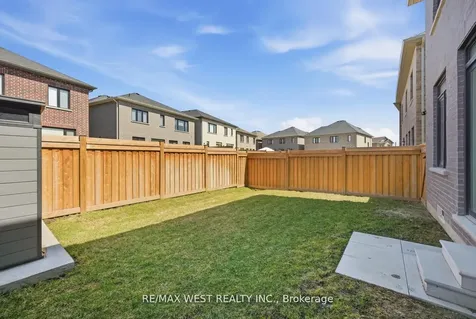 99 Coldwell Bay Circle Vaughan ON L4H 5E9