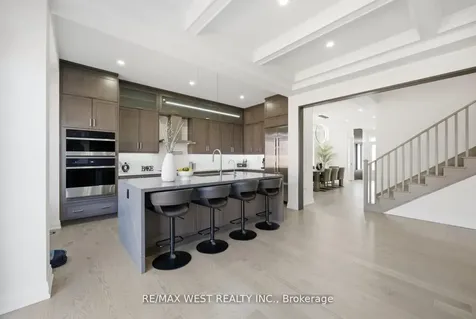 99 Coldwell Bay Circle Vaughan ON L4H 5E9