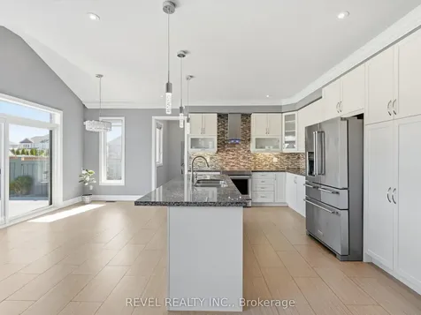 17 Mount Crescent Essa ON L3W 0N4