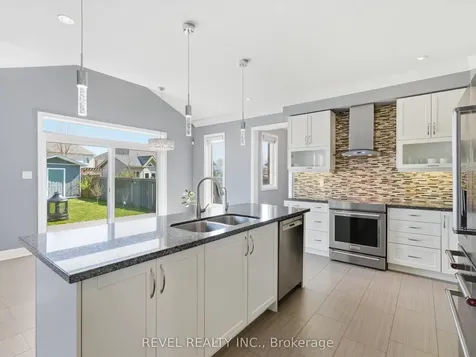 17 Mount Crescent Essa ON L3W 0N4