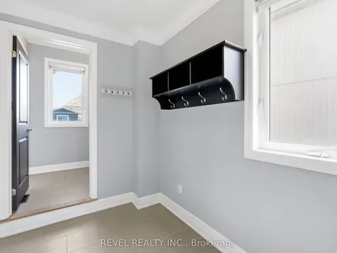 17 Mount Crescent Essa ON L3W 0N4