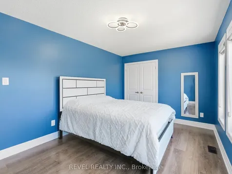 17 Mount Crescent Essa ON L3W 0N4