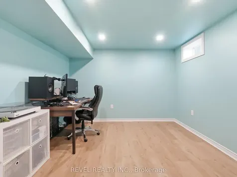 17 Mount Crescent Essa ON L3W 0N4
