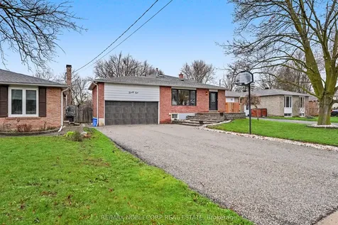24 Maple Avenue W New Tecumseth ON L0G 1A0