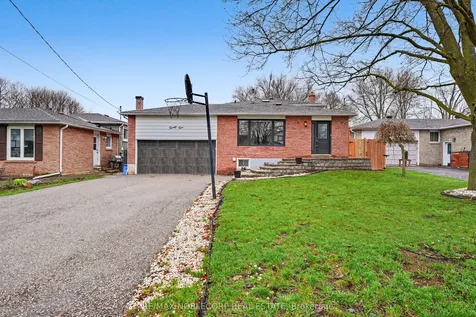 24 Maple Avenue W New Tecumseth ON L0G 1A0