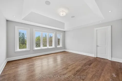 130 Elmwood Avenue Richmond Hill ON L4C 1K9