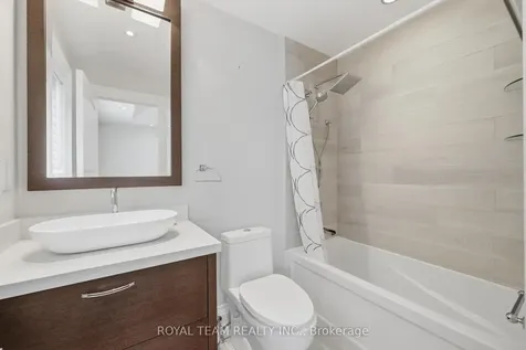130 Elmwood Avenue Richmond Hill ON L4C 1K9
