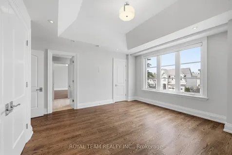 130 Elmwood Avenue Richmond Hill ON L4C 1K9