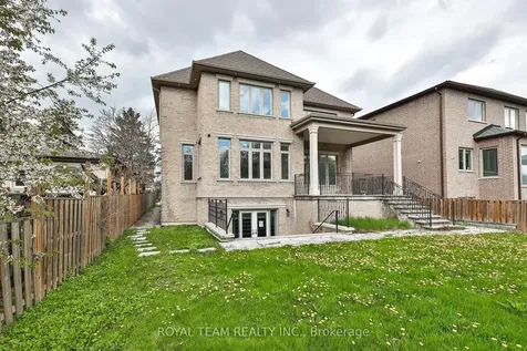 130 Elmwood Avenue Richmond Hill ON L4C 1K9