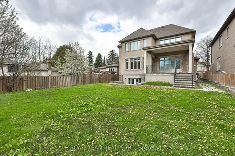 130 Elmwood Avenue Richmond Hill ON L4C 1K9