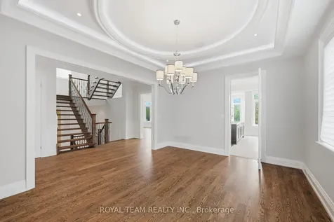 130 Elmwood Avenue Richmond Hill ON L4C 1K9