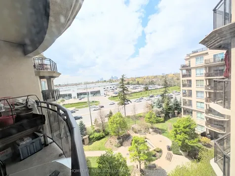 8 Maison Parc Court Vaughan ON L4J 9K5
