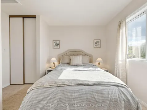 119 William Curtis Circle Newmarket ON L3Y 8L8