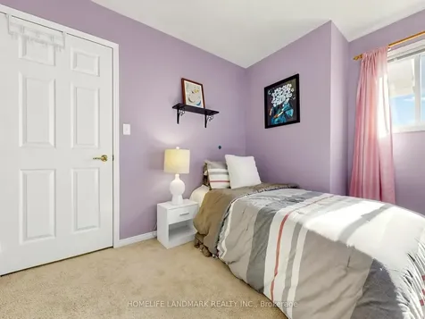 119 William Curtis Circle Newmarket ON L3Y 8L8