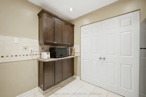 8501 Bayview Avenue Richmond Hill ON L4B 3J7