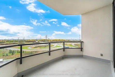 8501 Bayview Avenue Richmond Hill ON L4B 3J7