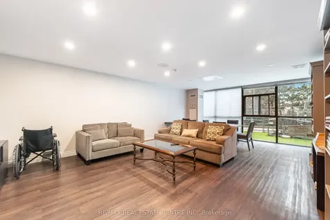 8501 Bayview Avenue Richmond Hill ON L4B 3J7