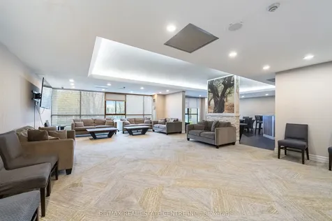 8501 Bayview Avenue Richmond Hill ON L4B 3J7