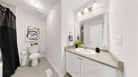 63 Landolfi Way Bradford West Gwillimbury ON L3Z 4L7
