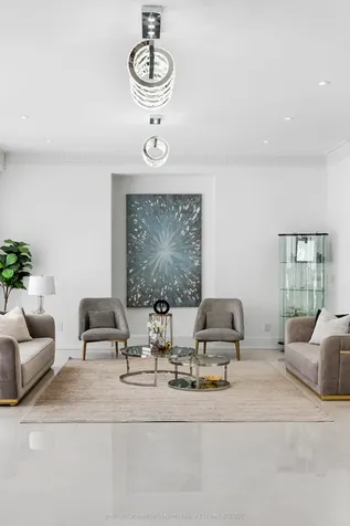 85 Crestwood Road Vaughan ON L4J 1A4