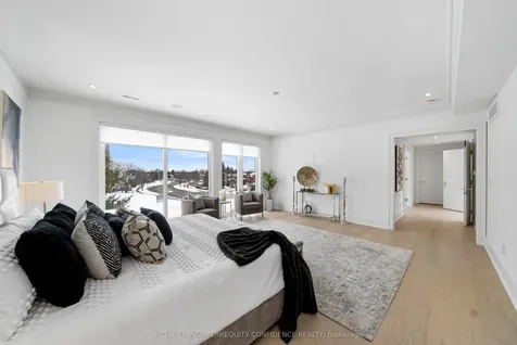 85 Crestwood Road Vaughan ON L4J 1A4