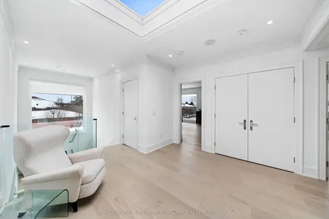 85 Crestwood Road Vaughan ON L4J 1A4