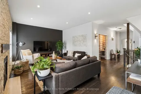 778 Quantra Crescent Newmarket ON L3X 1M9