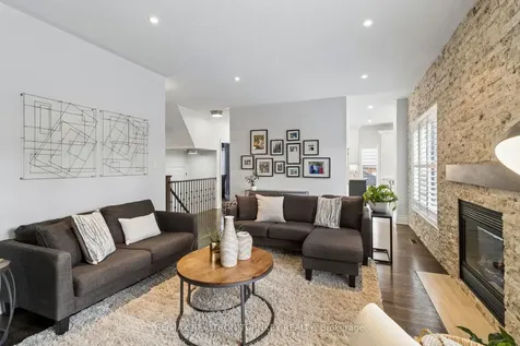 778 Quantra Crescent Newmarket ON L3X 1M9