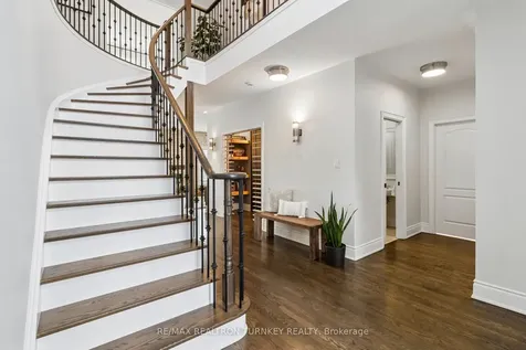 778 Quantra Crescent Newmarket ON L3X 1M9