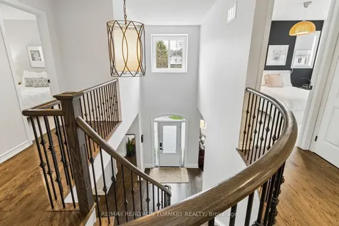 778 Quantra Crescent Newmarket ON L3X 1M9