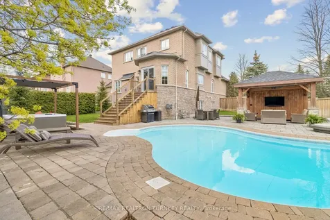 778 Quantra Crescent Newmarket ON L3X 1M9