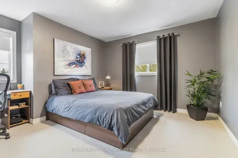 778 Quantra Crescent Newmarket ON L3X 1M9