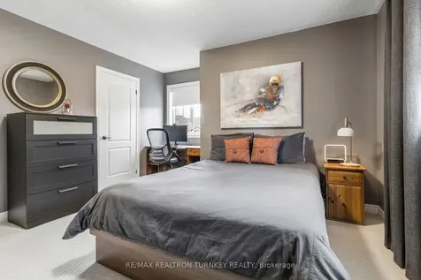 778 Quantra Crescent Newmarket ON L3X 1M9