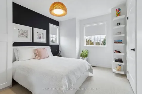 778 Quantra Crescent Newmarket ON L3X 1M9