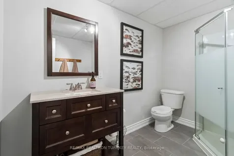 778 Quantra Crescent Newmarket ON L3X 1M9