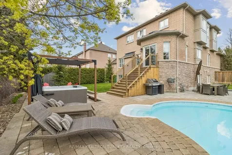 778 Quantra Crescent Newmarket ON L3X 1M9