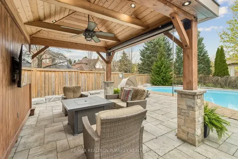 778 Quantra Crescent Newmarket ON L3X 1M9