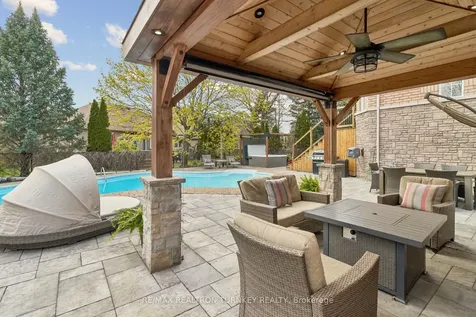778 Quantra Crescent Newmarket ON L3X 1M9