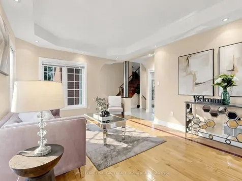 16 Nottingham Drive Richmond Hill ON L4S 1Z6