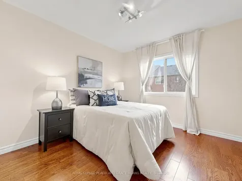 16 Nottingham Drive Richmond Hill ON L4S 1Z6