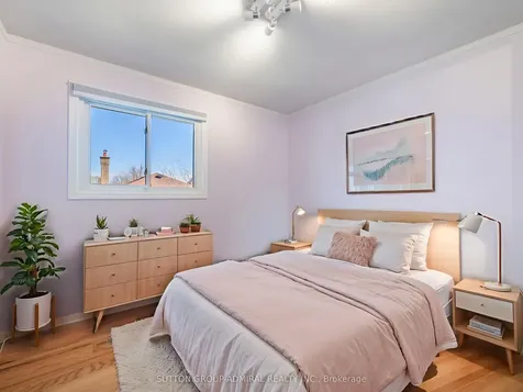 120 Glenmanor Way Vaughan ON L4J 3E5