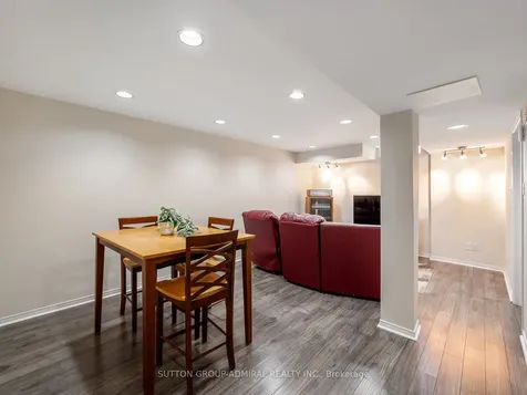 120 Glenmanor Way Vaughan ON L4J 3E5