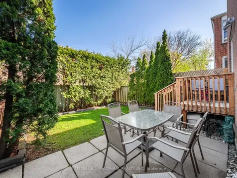 120 Glenmanor Way Vaughan ON L4J 3E5